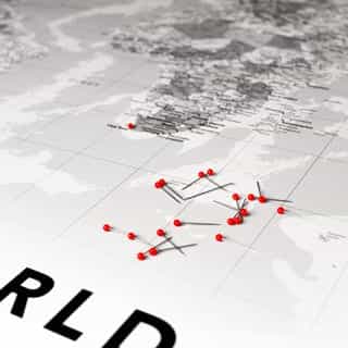 Drapeaux à piquer carte du monde